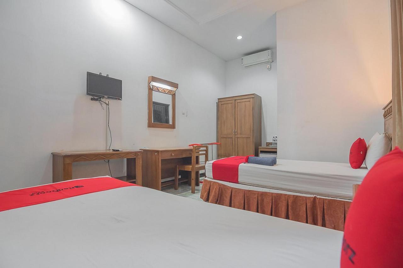 Hotel RedDoorz Plus near RSUD Majalengka Zewnętrze zdjęcie