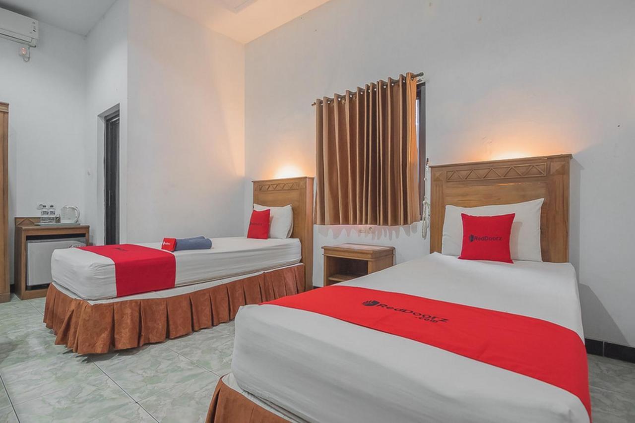 Hotel RedDoorz Plus near RSUD Majalengka Zewnętrze zdjęcie