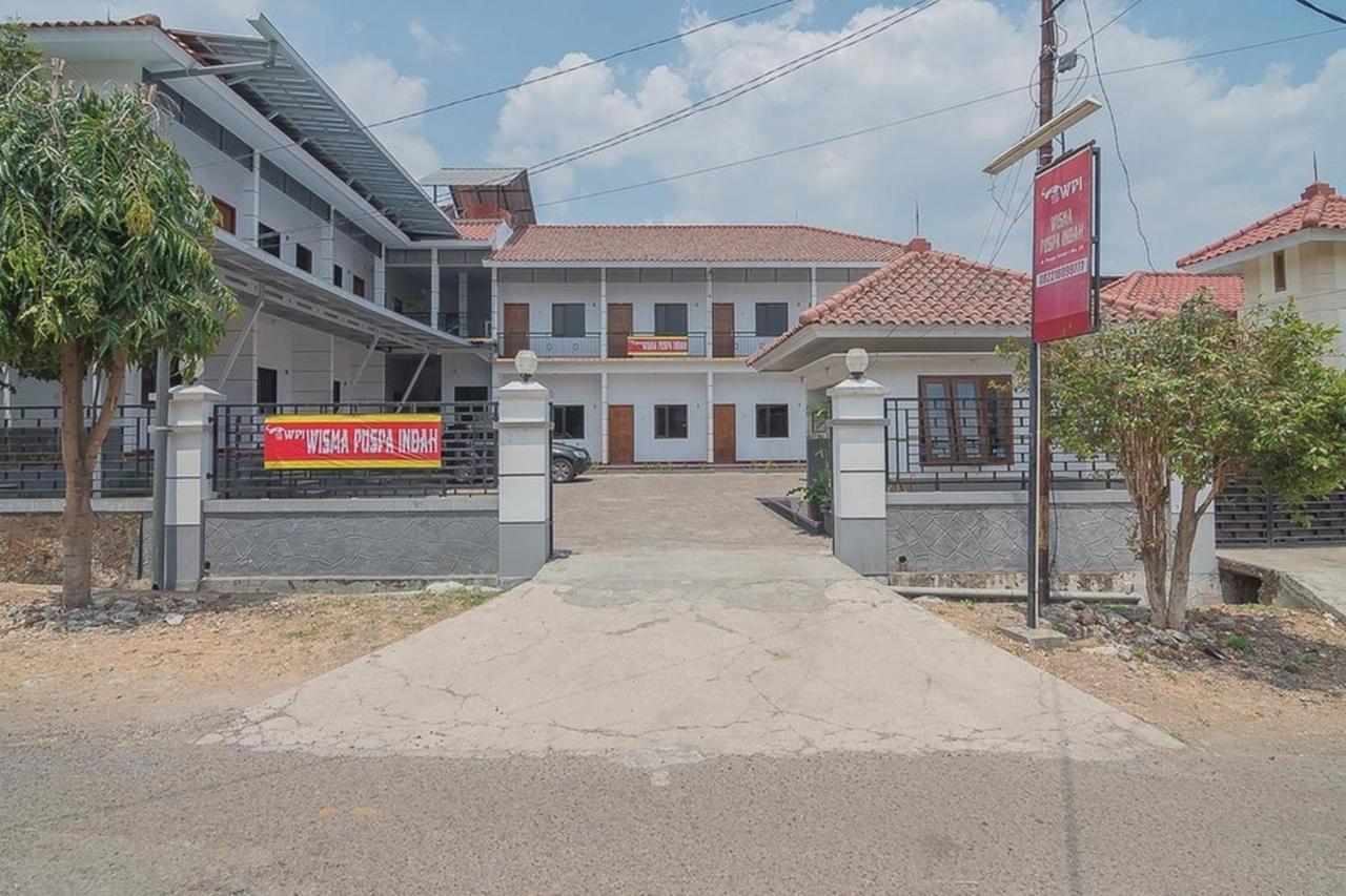 Hotel RedDoorz Plus near RSUD Majalengka Zewnętrze zdjęcie