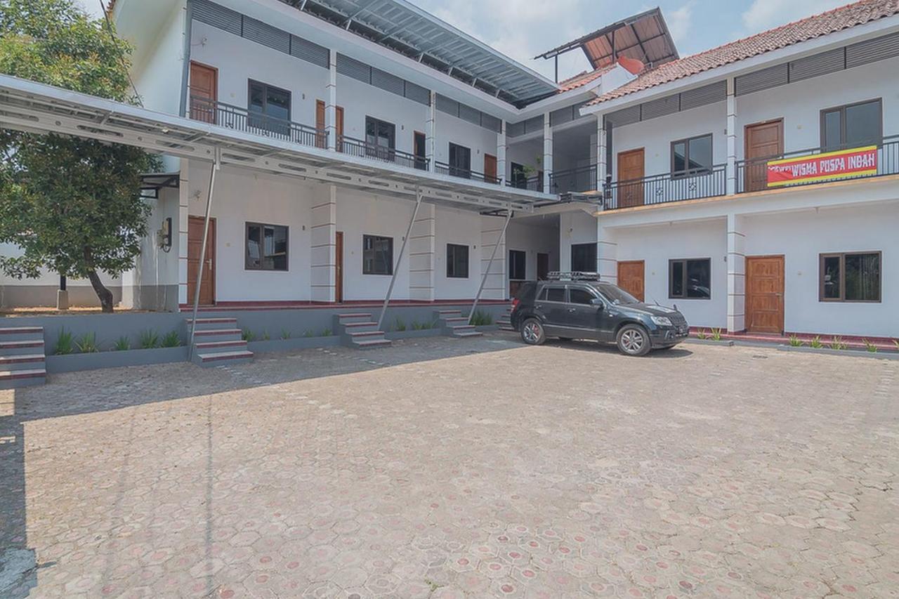 Hotel RedDoorz Plus near RSUD Majalengka Zewnętrze zdjęcie